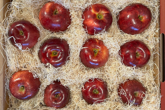 Cosmic Crisp® Holiday Boxes Are Here! 🍎🎁